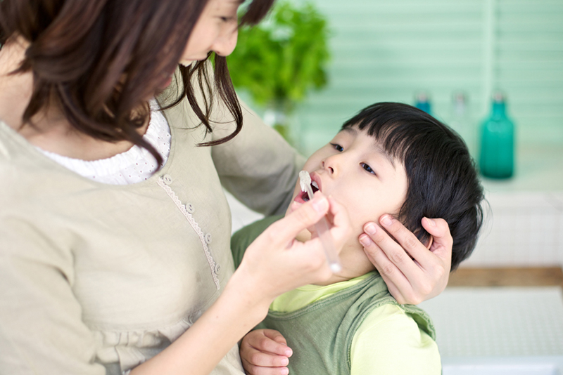 永久歯に生えかわるまで仕上げ磨きを続けましょう