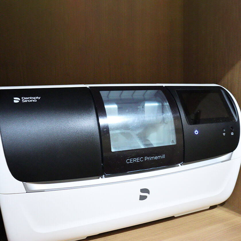 高い精度の詰め物・被せ物をスピーディーに製作